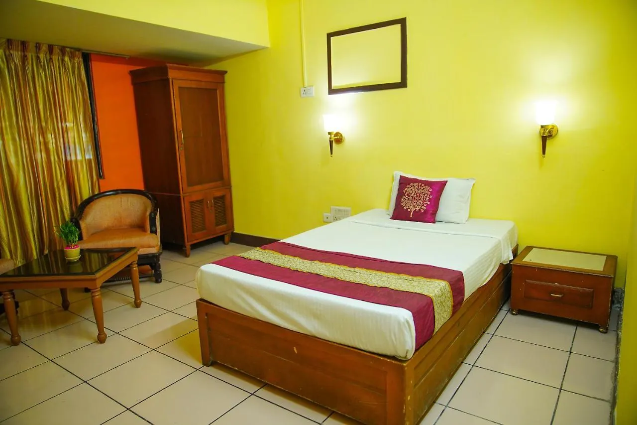 Dwaraka Hotel Kochi 3*,  India